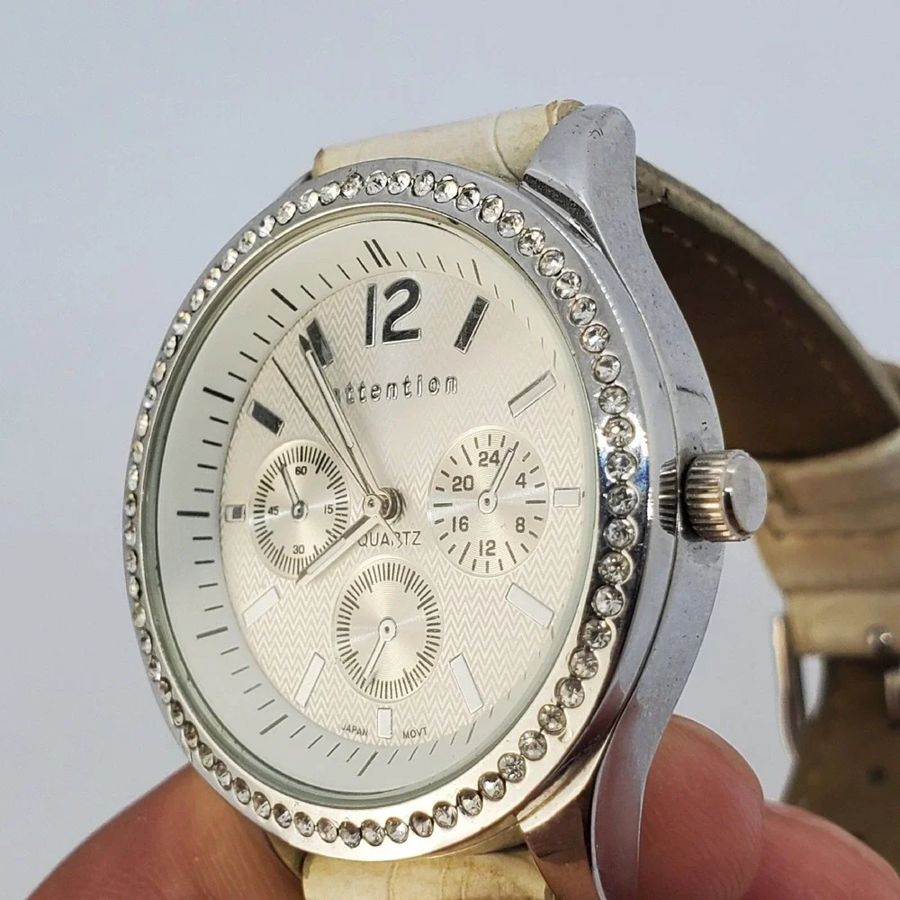 Attention Women's Watch 38MM Crystals Bezel‎ Beige Leather Bands New Battery